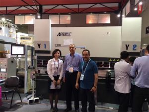 Earl melon Customers Visit Our Exhibition