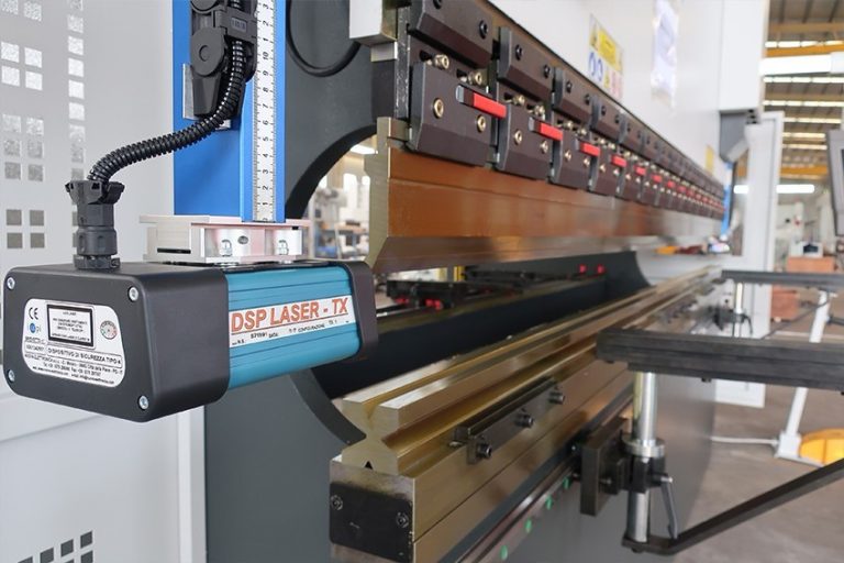 high performance hydraulic synchronized press brake with Robot ACCURL