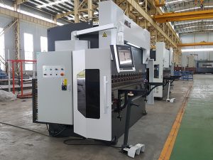 high performance hydraulic synchronized press brake with Robot